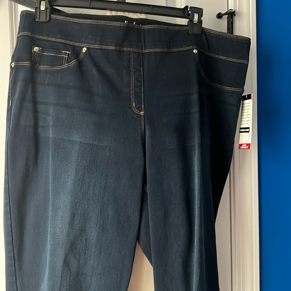 NWT Women Slim fit Jeans